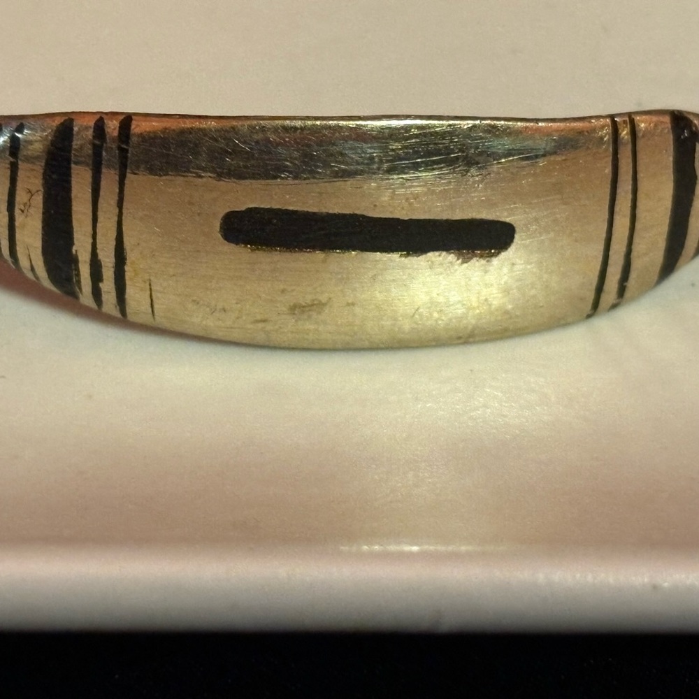 Sale‼️ Silver and Black Patterned Cuff Bracelet 💚 - Picture 3 of 8